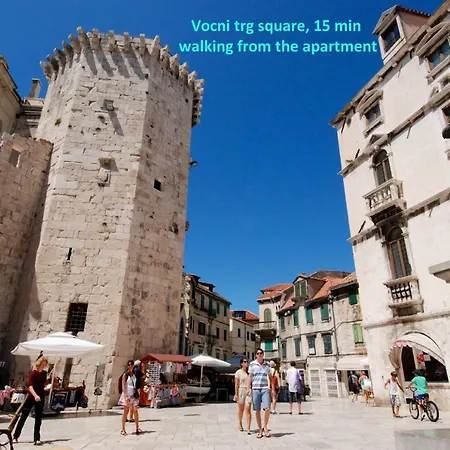 Leon-sara With Shaded Patio And Garden View Appartement *