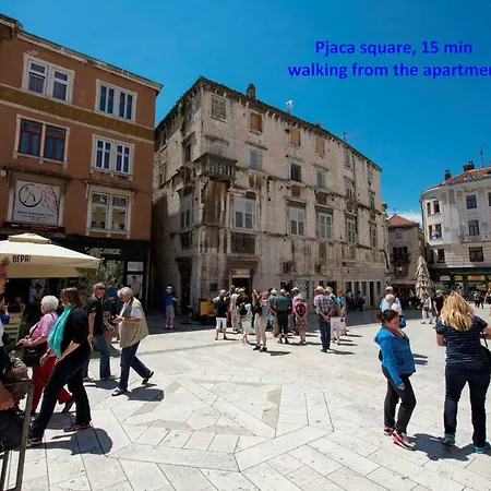 Apartman Leon-sara With Shaded Patio And Garden View *