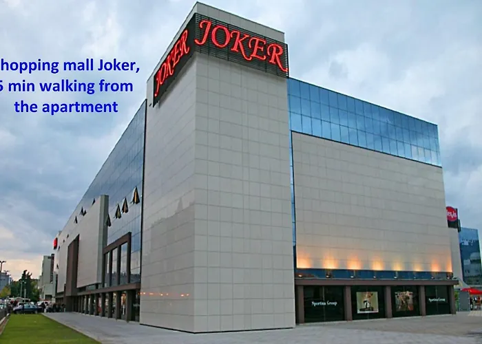 Leon-sara With Shaded Patio And Garden View *