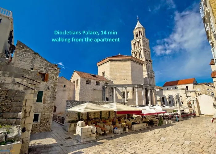 Leon-sara With Shaded Patio And Garden View Апартаменты