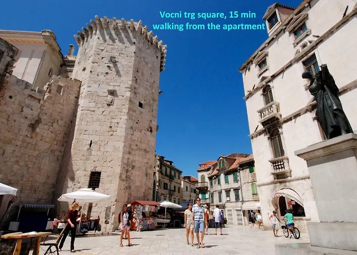 Leon-sara With Shaded Patio And Garden View Апартаменты *